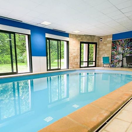Logis Hotel - Restaurant Le Tulipier Vienne-le-Chateau Bagian luar foto
