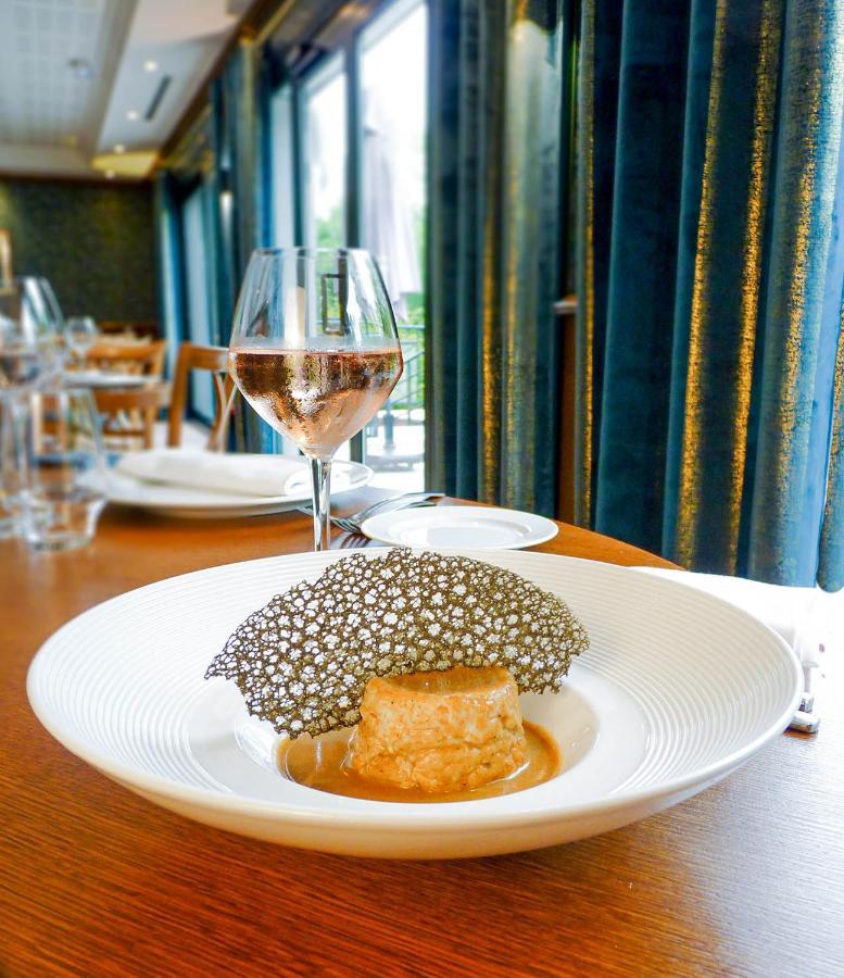 Logis Hotel - Restaurant Le Tulipier Vienne-le-Chateau Bagian luar foto