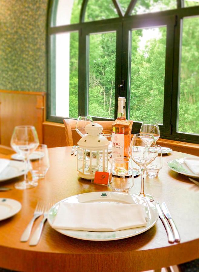 Logis Hotel - Restaurant Le Tulipier Vienne-le-Chateau Bagian luar foto