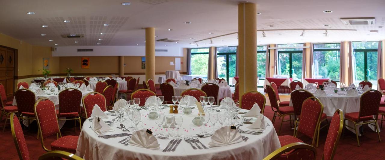 Logis Hotel - Restaurant Le Tulipier Vienne-le-Chateau Bagian luar foto