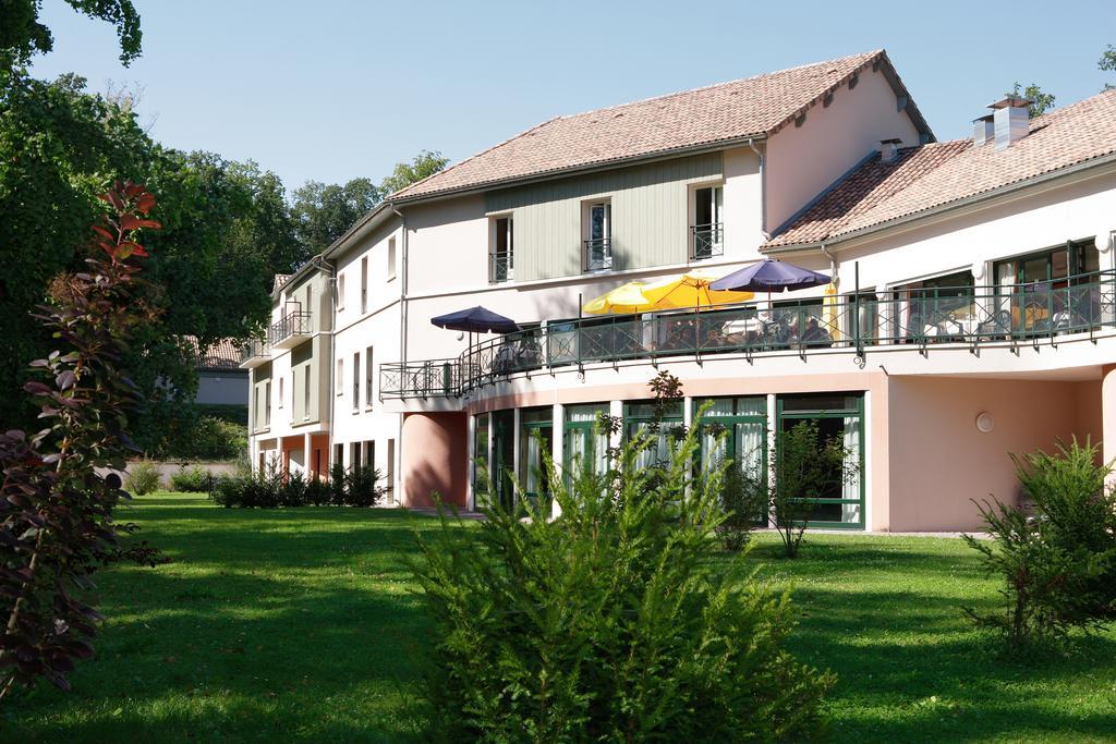 Logis Hotel - Restaurant Le Tulipier Vienne-le-Chateau Ruang foto